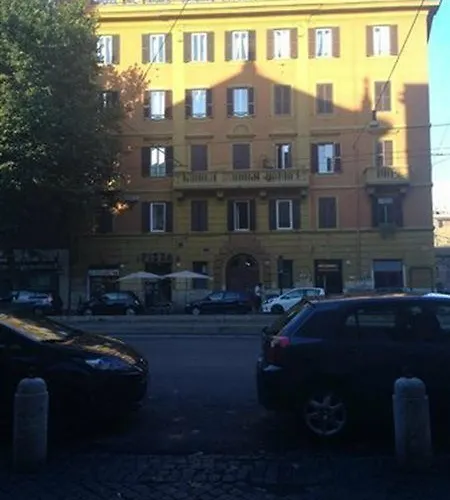 Affittacamere A Trastevere Da M.e. 4*